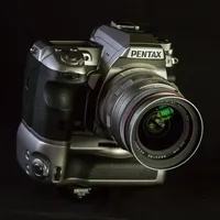 Lumix DMC-LF <i>(Compact)</i>